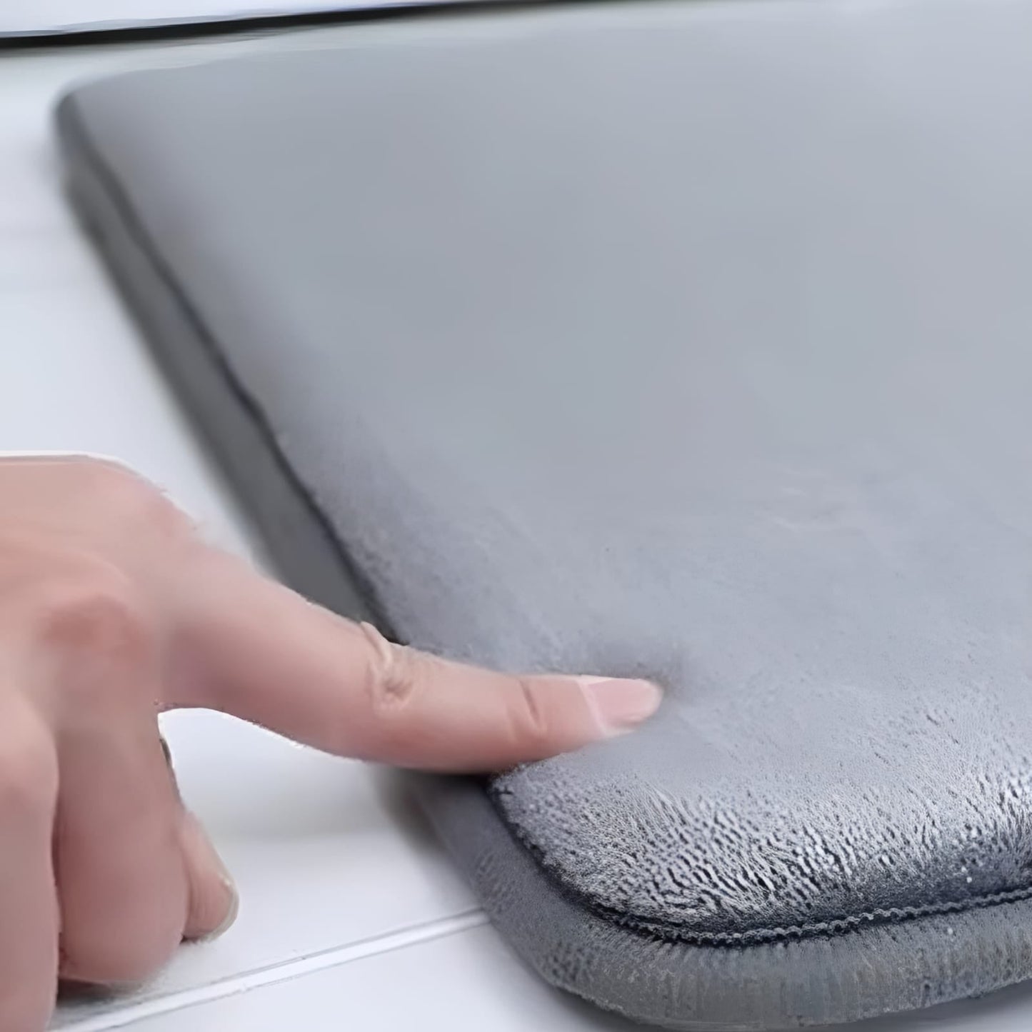 Luxurious Velvet Anti - Slip Bath Mat with Memory Foam - Lexians