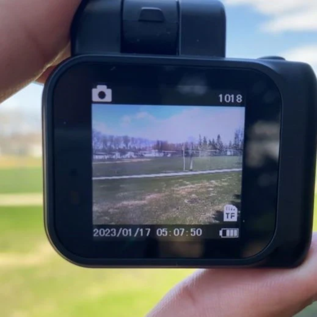"Retro-inspired mini digital camera with vintage design, compact size, and modern features, perfect for travel photography."