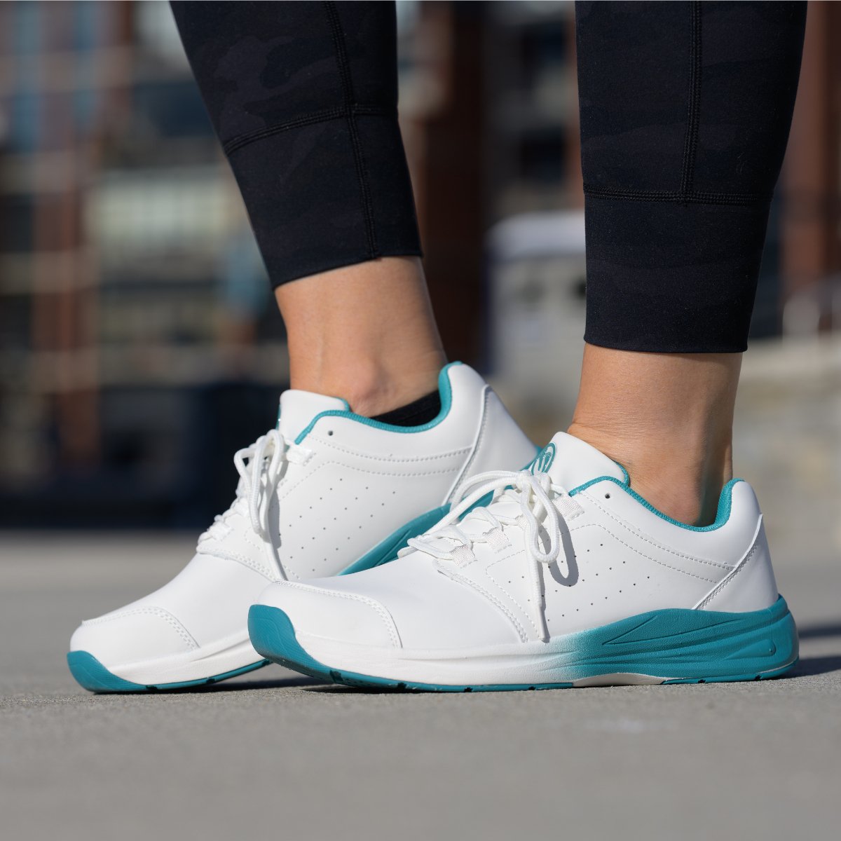Women's ComfortWear Healthcare Work Shoes - Lexians