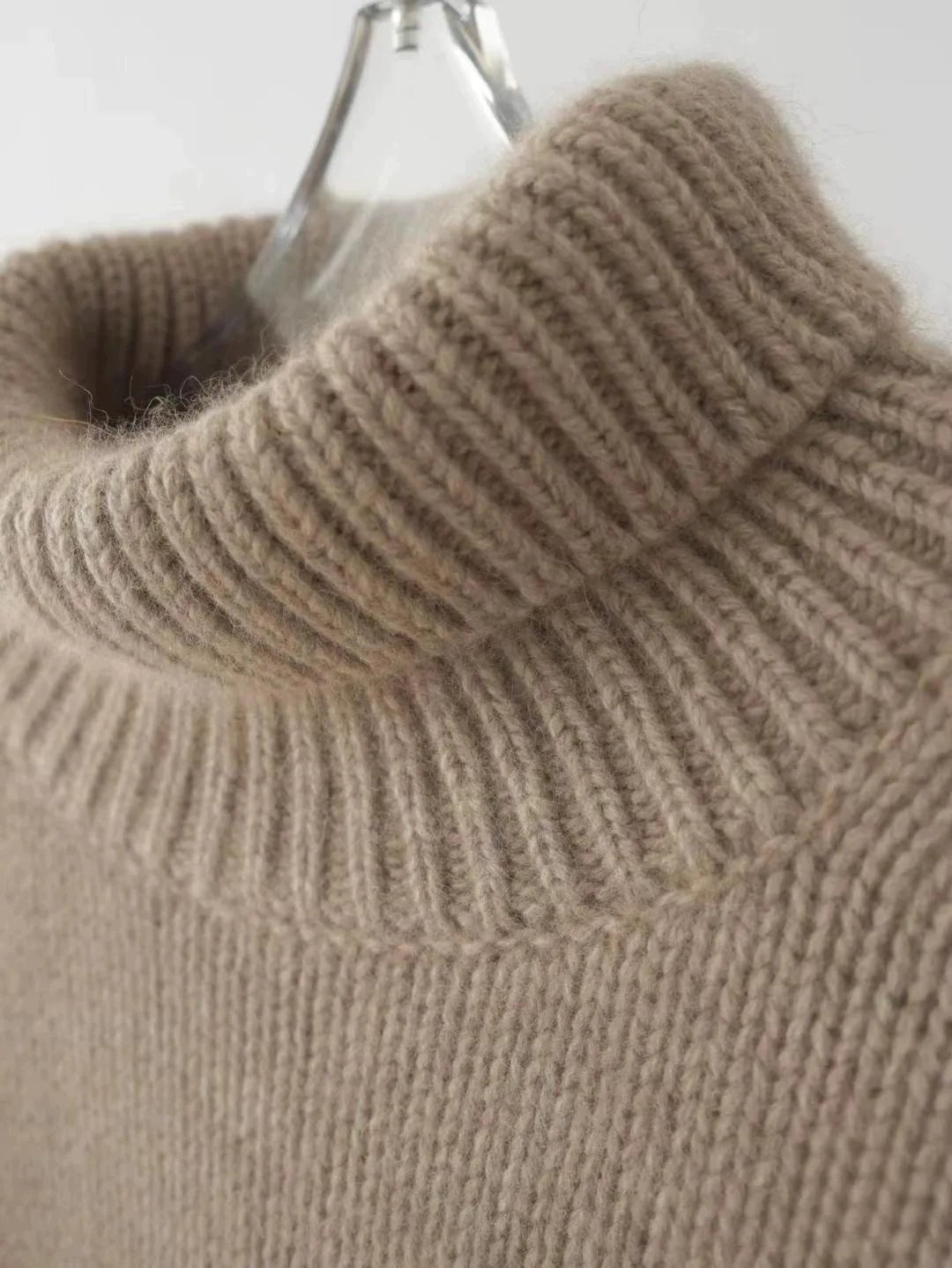 Women's Oversized Cashmere Turtleneck Sweater - Lexians