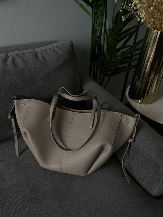 Women's Oversized Grain - Textured Tote Bag - Lexians