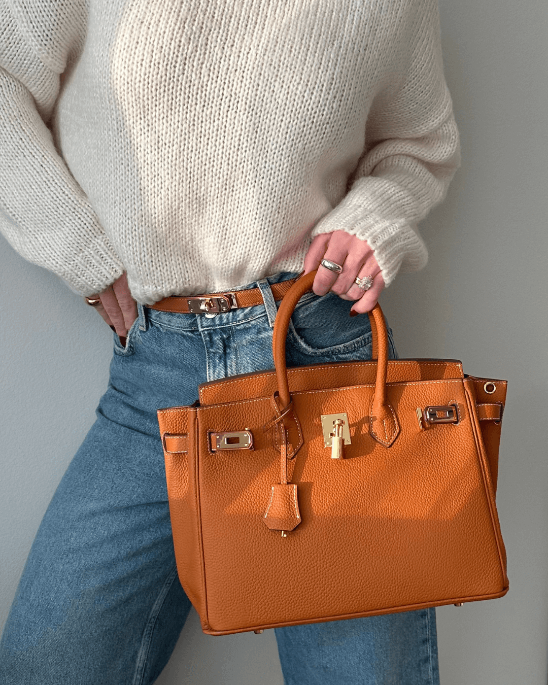 Women's Stylish Vegan Leather Handbag - Liana - Lexians