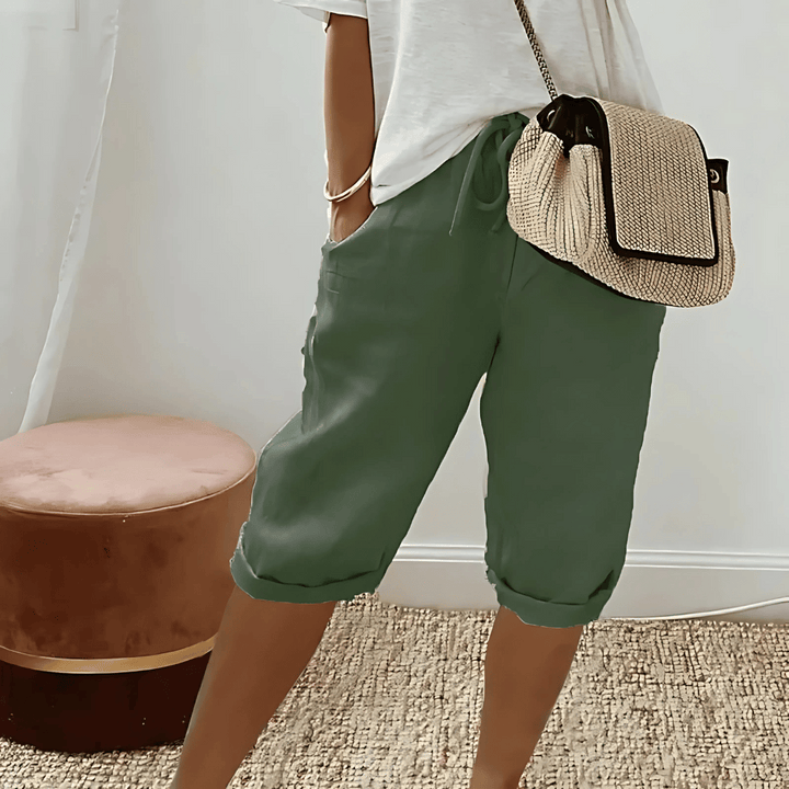 Women's everyday comfort harem knee-length shorts, ideal for relaxed summer wear, vacations, and casual outings.