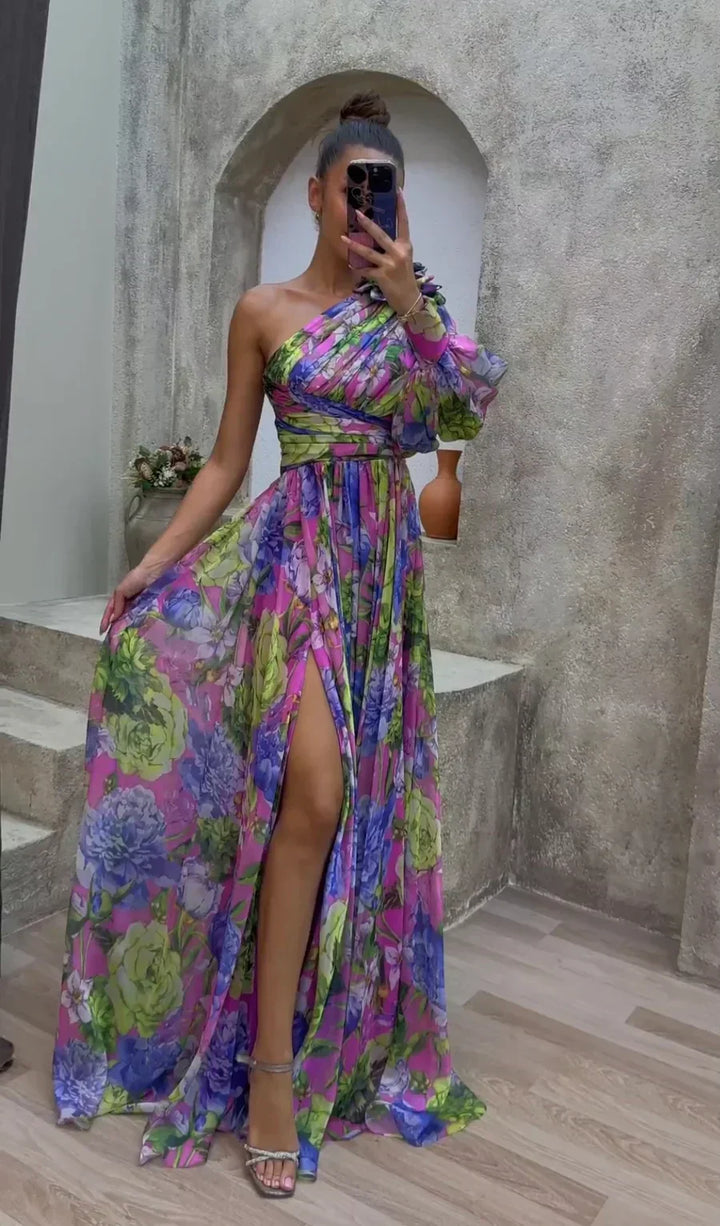 Chic long sleeve maxi dress for wedding guests. Formal & elegant women's evening wear, ideal for special occasions.