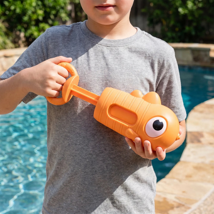 Toddler-friendly animal water squirter, ideal for bath fun and stimulating sensory play for kids.