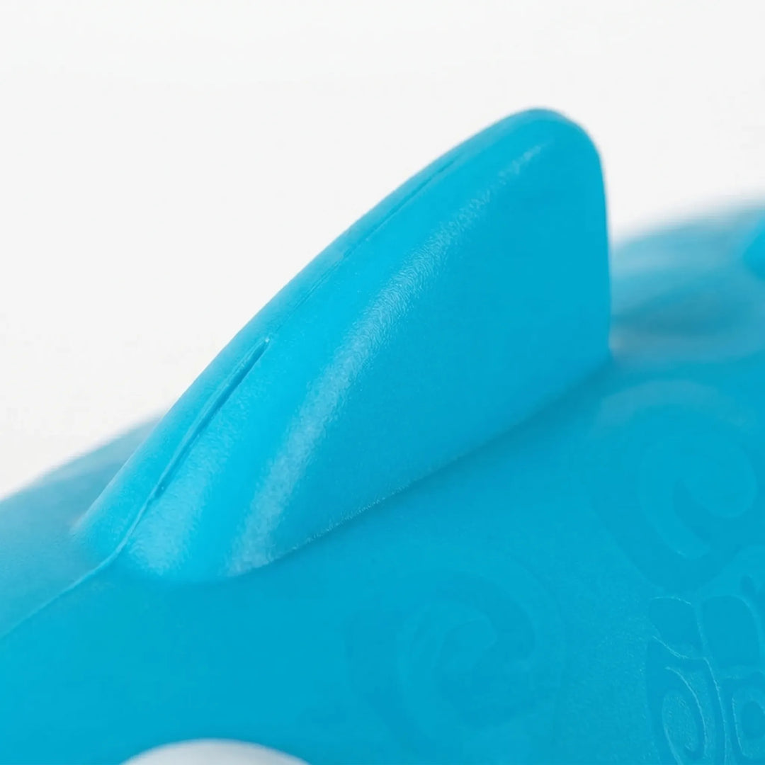 Children's animal-shaped water squirt gun, perfect for engaging outdoor adventures & summer water fights.