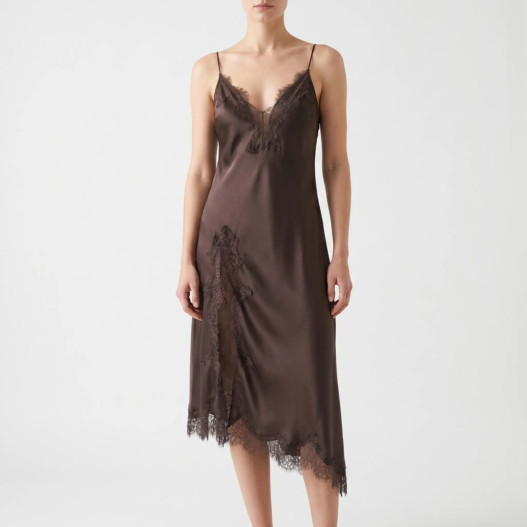 Chic women's backless V-neck slip dress, asymmetrical design and elegant openwork lace trim. Ideal for evenings.