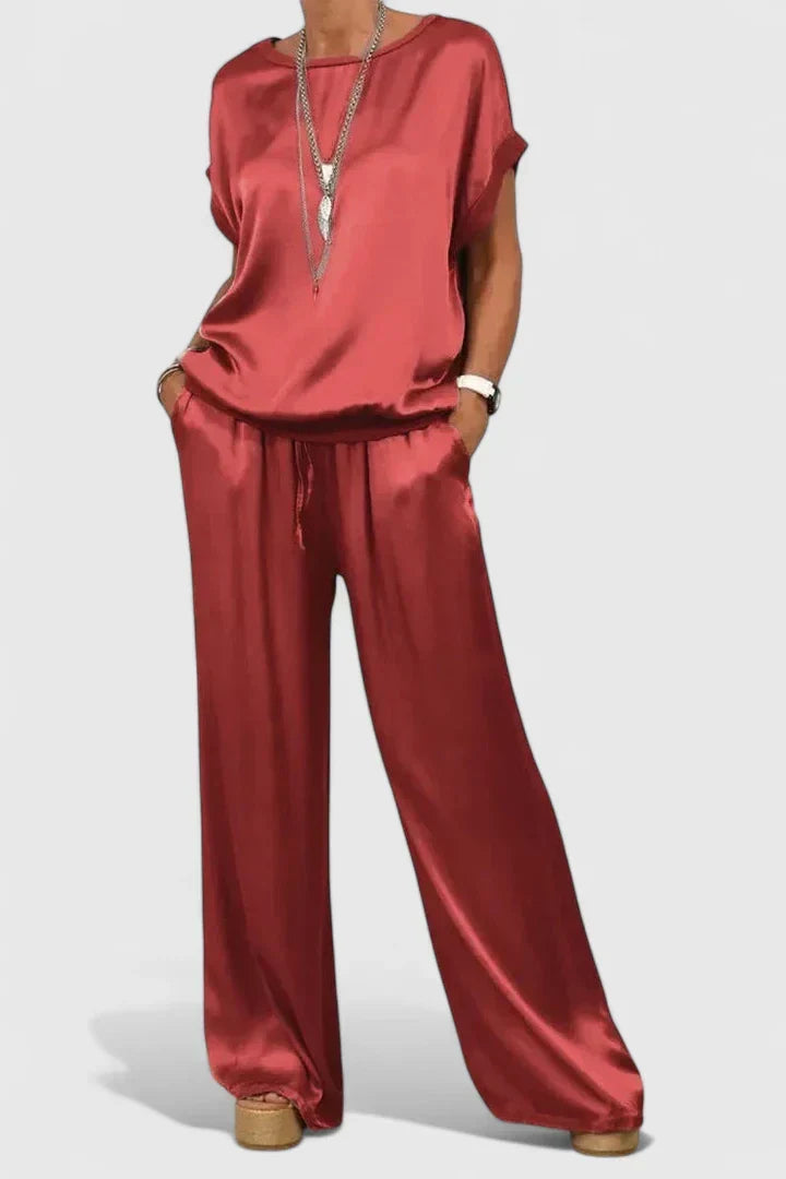 Versatile women's elegant batwing top & wide leg trouser set, perfect as trendy loungewear, smart casual, or sophisticated evening wear.