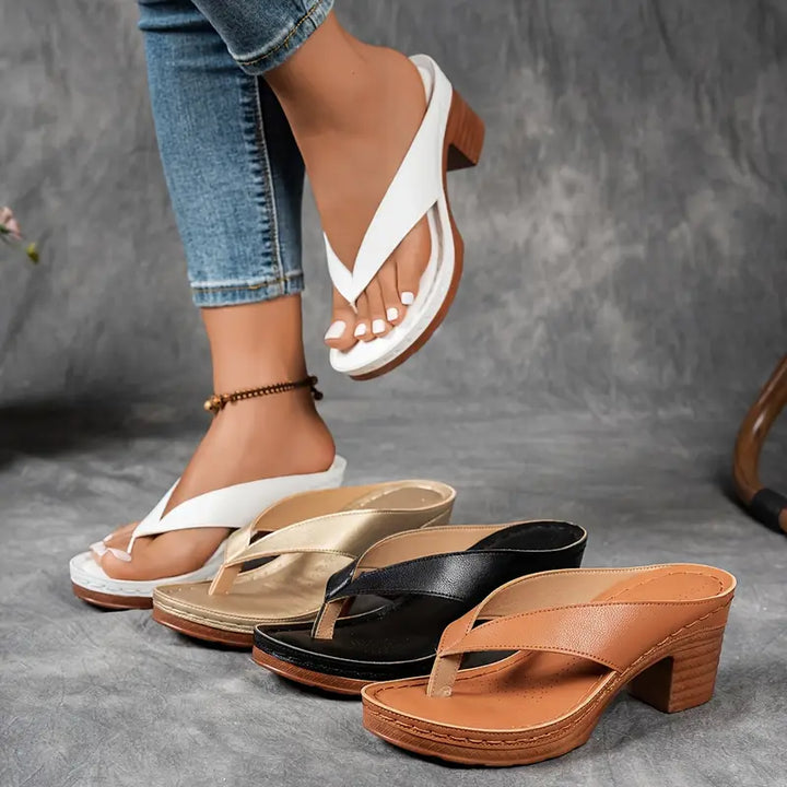 Fashionable women's orthopedic heeled sandals, ideal for summer style and comfort.