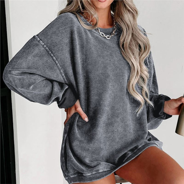Soft women's oversized crewneck, relaxed fit, ideal comfy wear & winter essential. Ultra-comfort casual top.