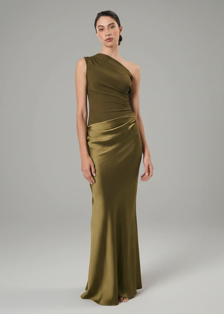 Sophisticated women's one-shoulder formal maxi dress, an elegant long gown for evening parties.