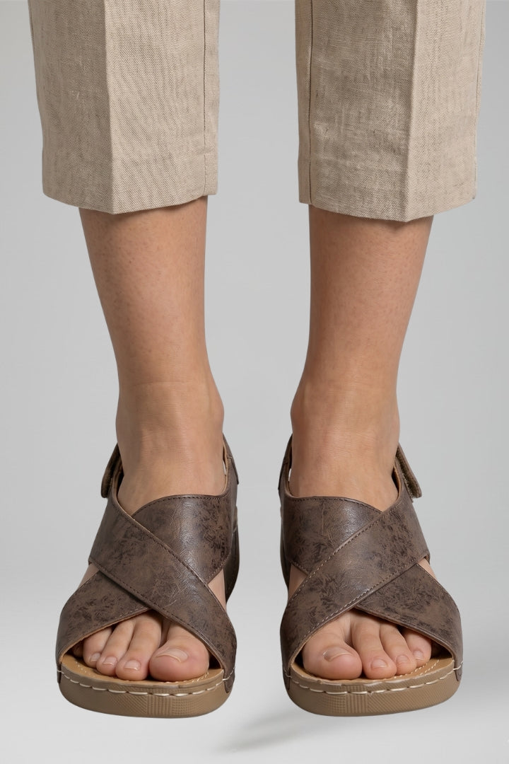 Comfortable women's slip-on platform wedge sandals with an open toe, offering elevated style for daily wear.