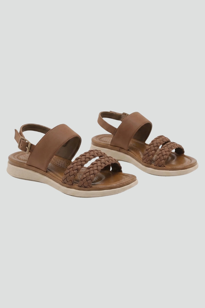 Women's cushioned comfort sandals with flexible sole, perfect for summer walking and everyday wear.