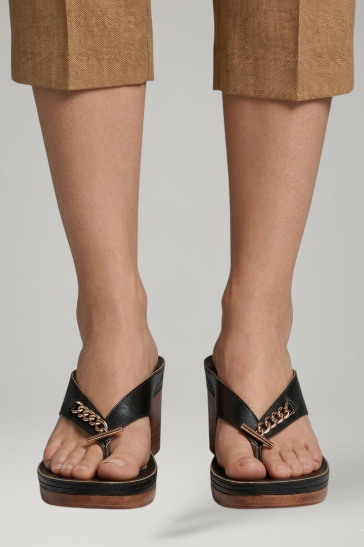 Fashionable women's platform thong sandals with a sturdy block heel. Perfect for summer.