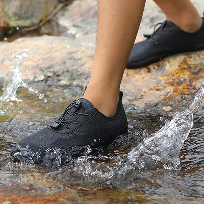 Lightweight breathable athletic footwear. Unisex minimalist sports shoes.