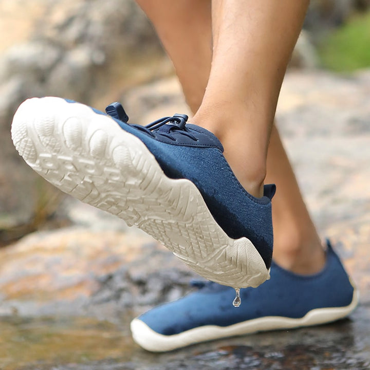 Breathable minimalist sports shoes, lightweight for freedom of movement & comfort.