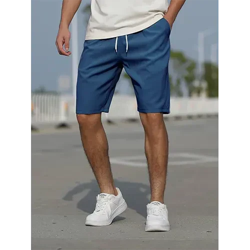 Comfortable, lightweight men's high-waist shorts in a modern relaxed fit. Essential summer and casual fashion.