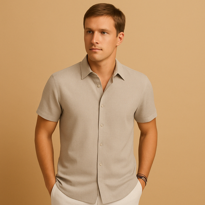 Men's classic long sleeve shirt in a tailored fit, a versatile and comfortable piece for any modern wardrobe.