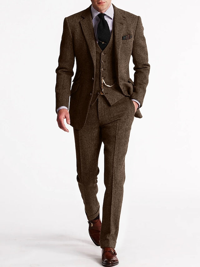 Men's classic three-piece suit, versatile for wedding attire, business meetings, or any formal event. Timeless elegance.