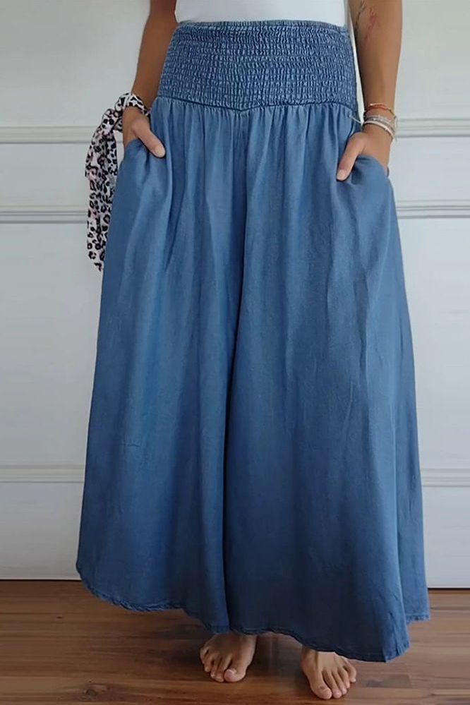 Flattering high-waist A-line skirt for women. This comfortable midi skirt offers an elegant silhouette for any occasion.