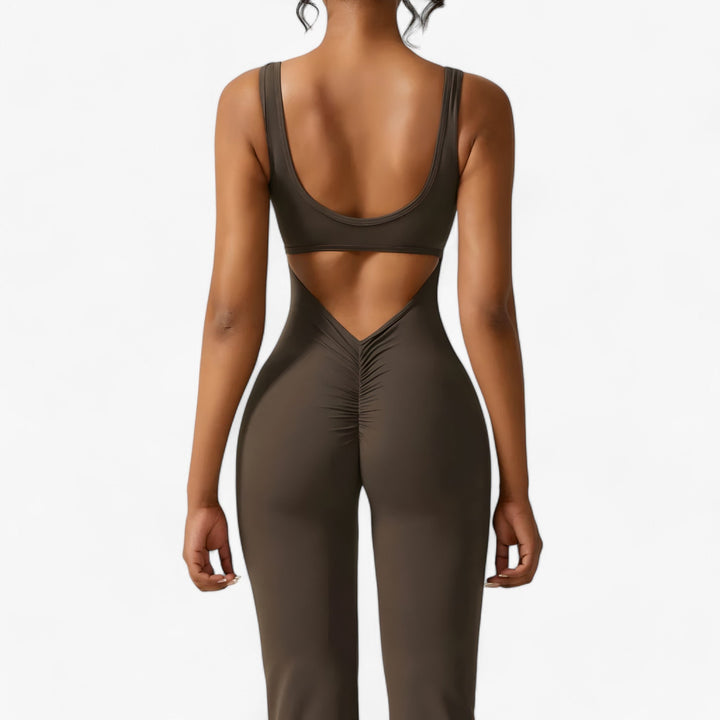 Elegant Amélie women's overalls, a stylish and comfy choice for casual day wear.