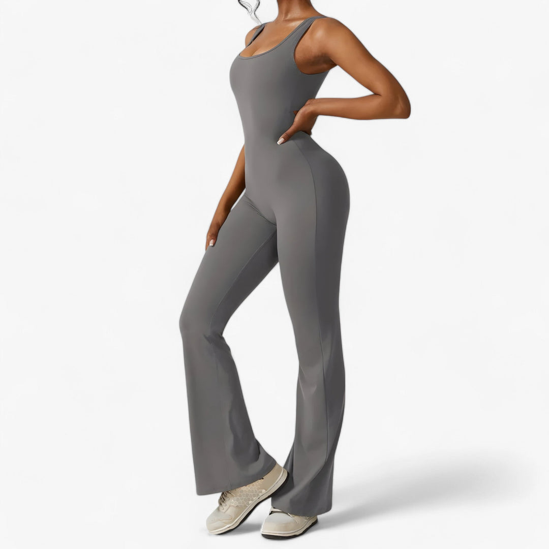 Easy-to-wear Amélie women's jumpsuit, perfect for quick, stylish, and comfortable outfits.