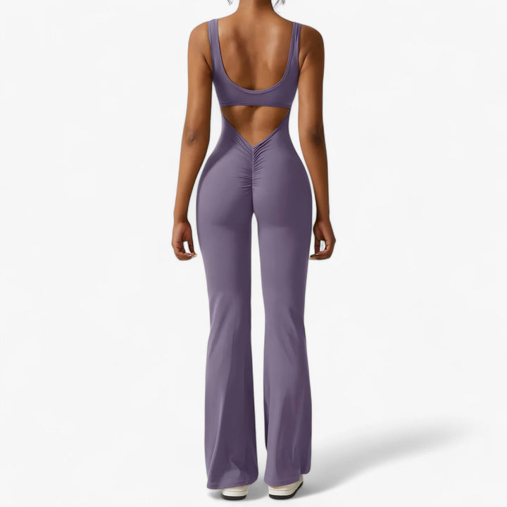 Stylish Amélie women's romper, offering comfort and versatility for summer outfits.