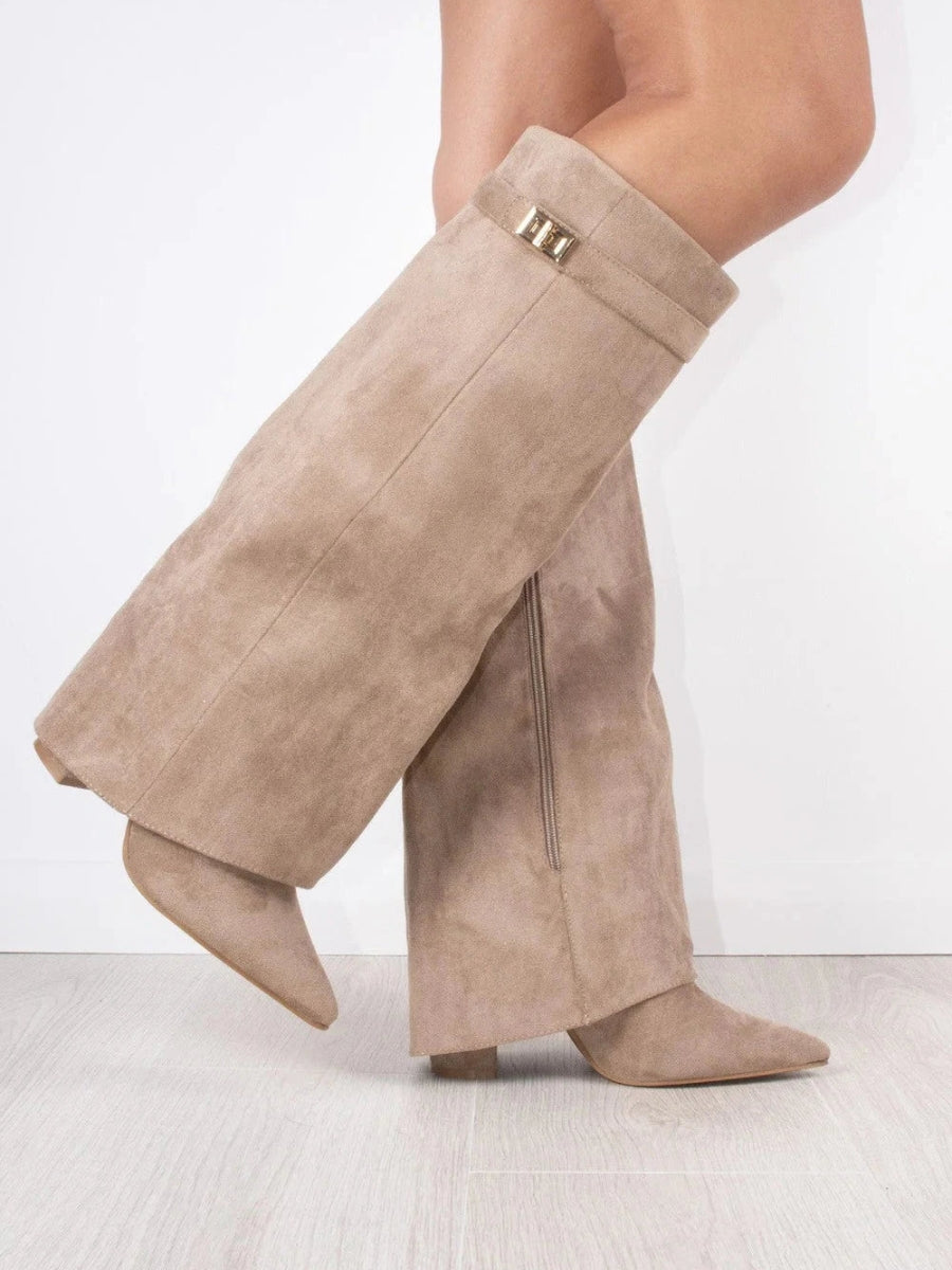 Walk in style with these black leather thigh-high boots, designed with prominent buckle embellishments.