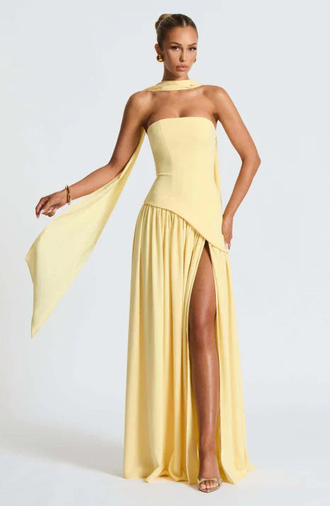 Comfortable & elegant strapless maxi dress, a flowing formal gown for women, perfect for evening wear.