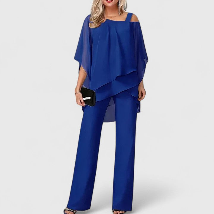Comfortable & chic women's two-piece pant set. Versatile for office, evening, or casual wear.