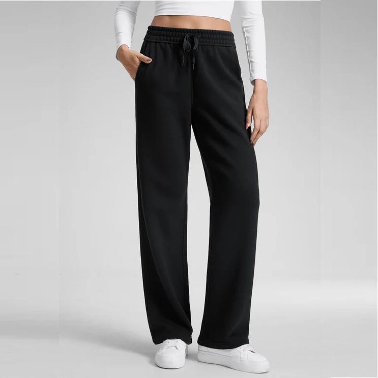 Elegant women's wide leg flowy casual pants in a comfortable cotton blend fabric