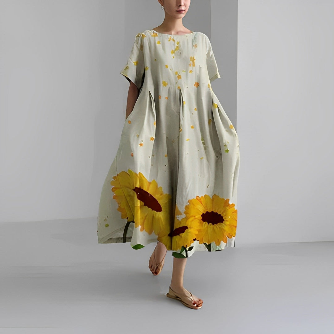 Flowy Boho summer dress with romantic floral print, offering a chic and timeless look, perfect for warm-weather occasions.