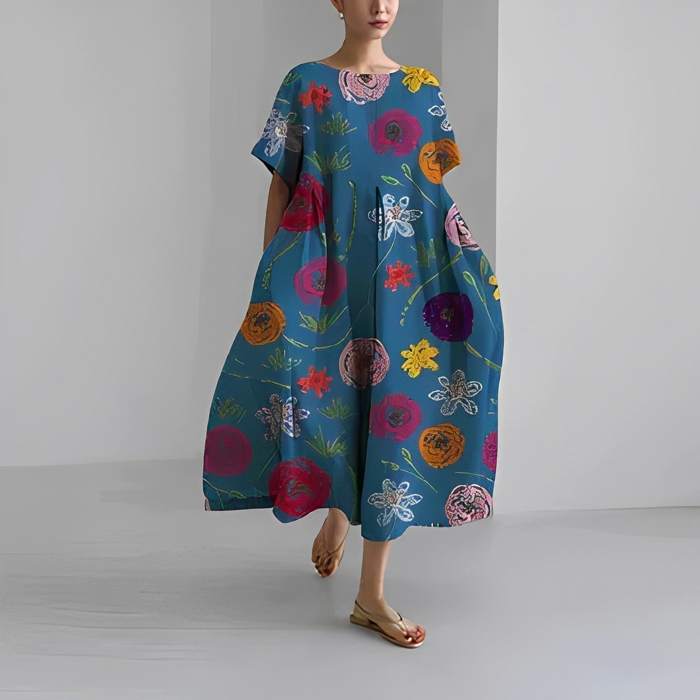 Flowy Boho summer dress with romantic floral print, offering a chic and timeless look, perfect for warm-weather occasions.