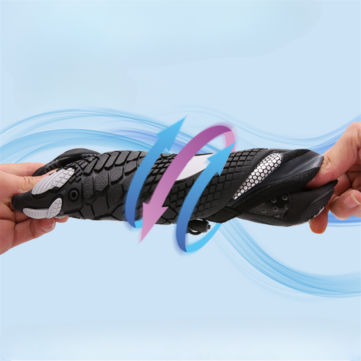 Breathable athletic shoes, unisex barefoot design for optimal foot comfort and natural movement.