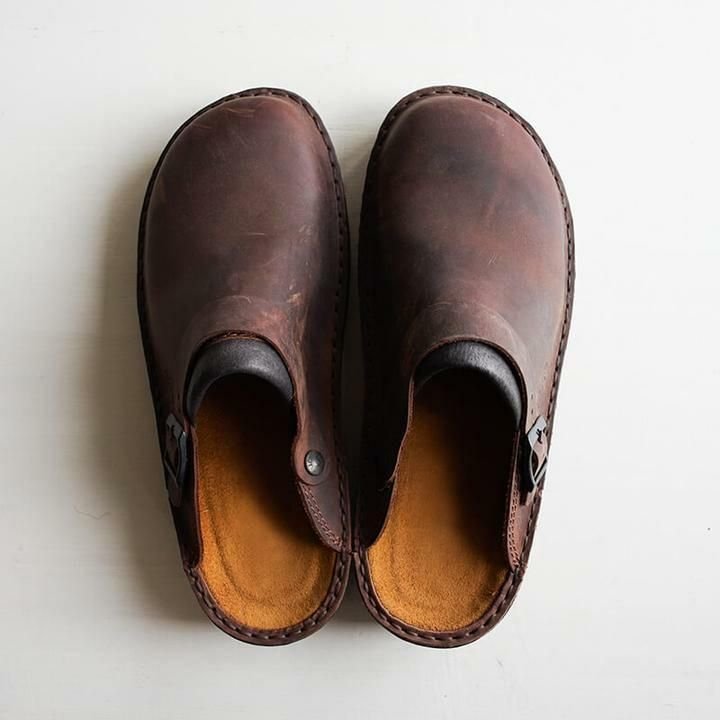 Luxury men's leather slip-on slippers, Elias model, perfect for summer casual style & everyday comfort.