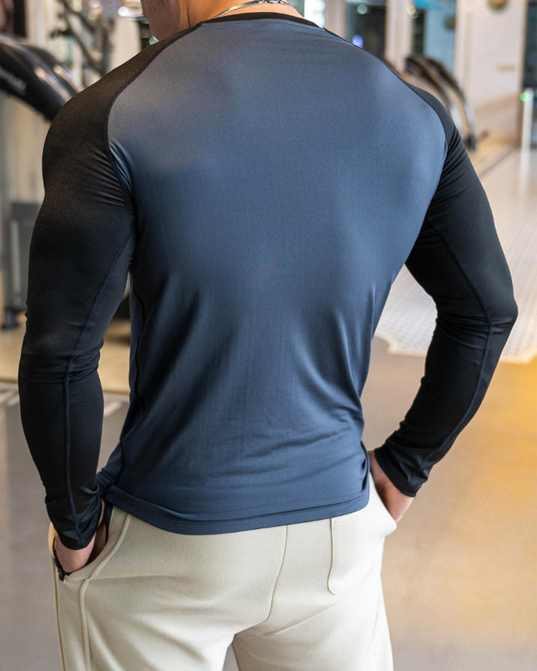 Comfortable men's gymwear long sleeve shirt, stretch fabric, athletic performance design