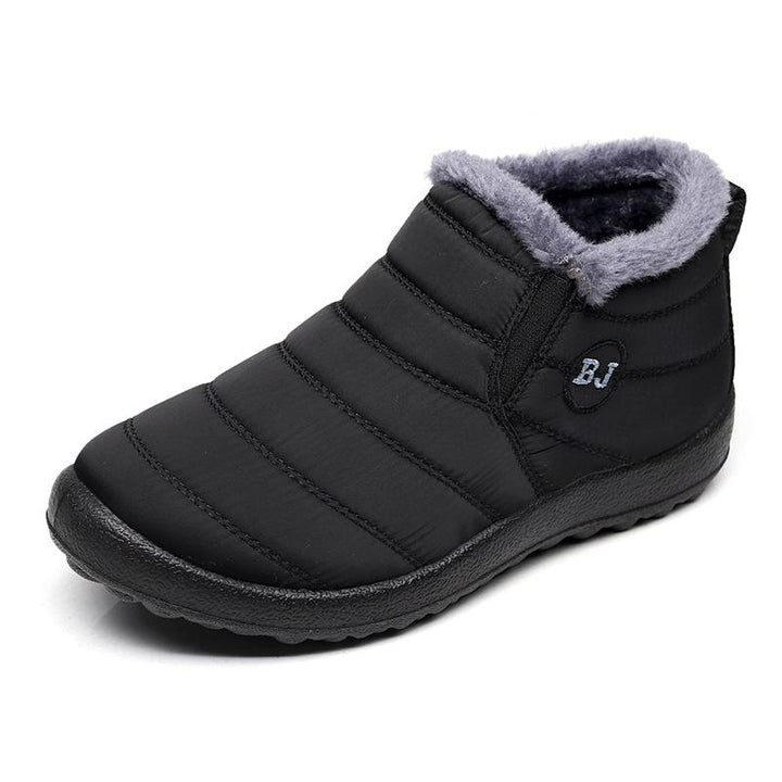 Men's casual black waterproof boots, perfect for winter, offering warmth, durability, and a comfortable fit. Outdoor footwear.
