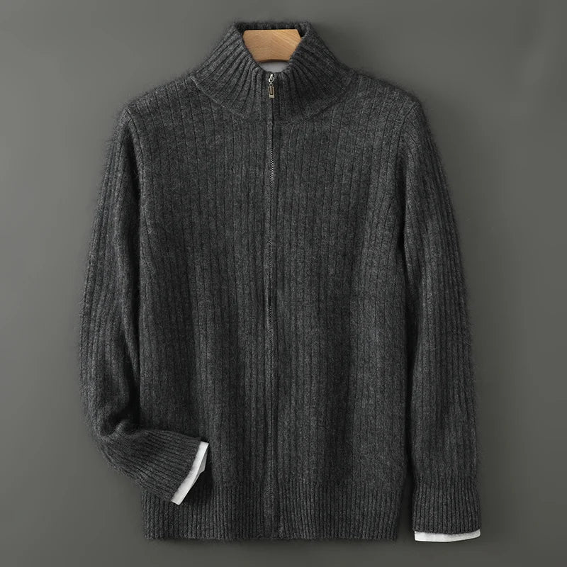 Casual men's half-zip sweater with stand collar, cashmere blend for warmth and style