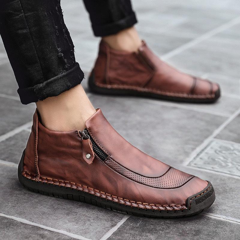 Soft sole detail of Men's casual outdoor Leather Ankle Boots for ultimate comfort