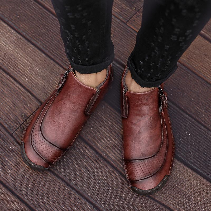 Angled shot of Men's Ankle Boots, handcrafted leather, round toe design