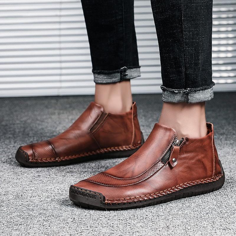 Men's Footwear: Handcrafted Leather Ankle Boots with a comfortable soft sole