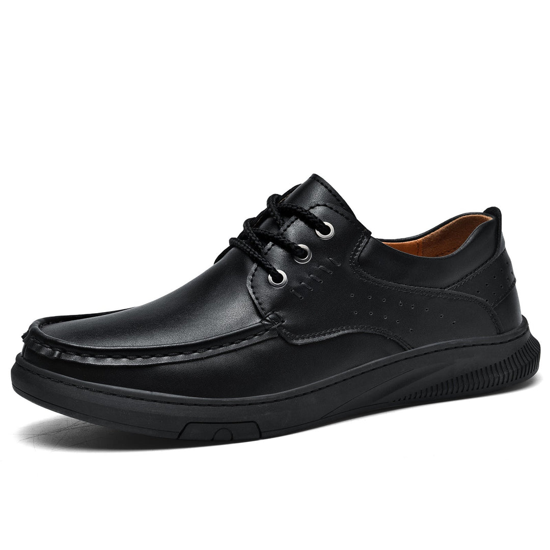 Smart casual men's slip-on shoes in black leather, versatile and easy to wear