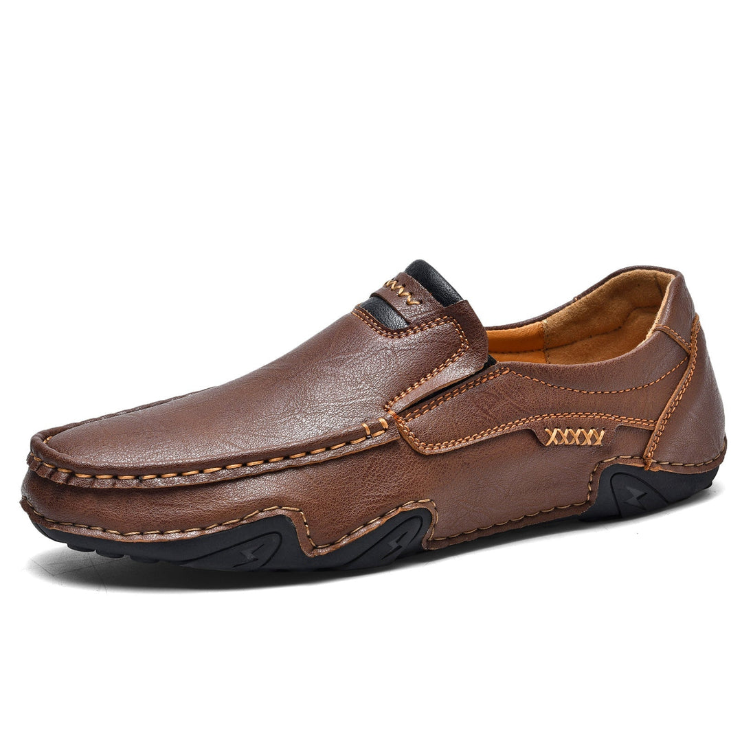 Men's casual slip-on loafers in soft faux leather, perfect for comfortable everyday wear