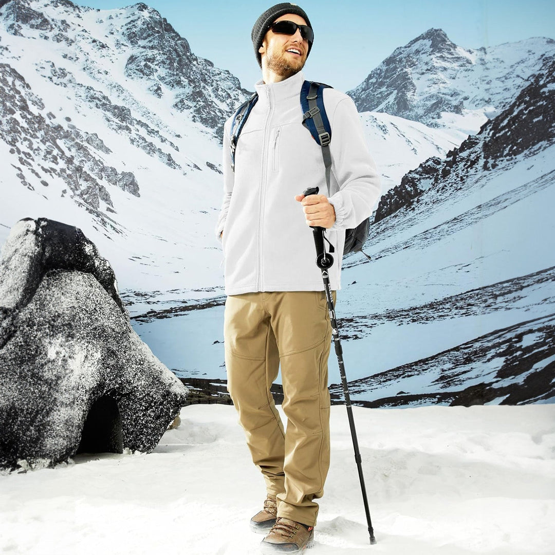 Sturdy men's green fleece zip-up, ensures warmth during outdoor adventures