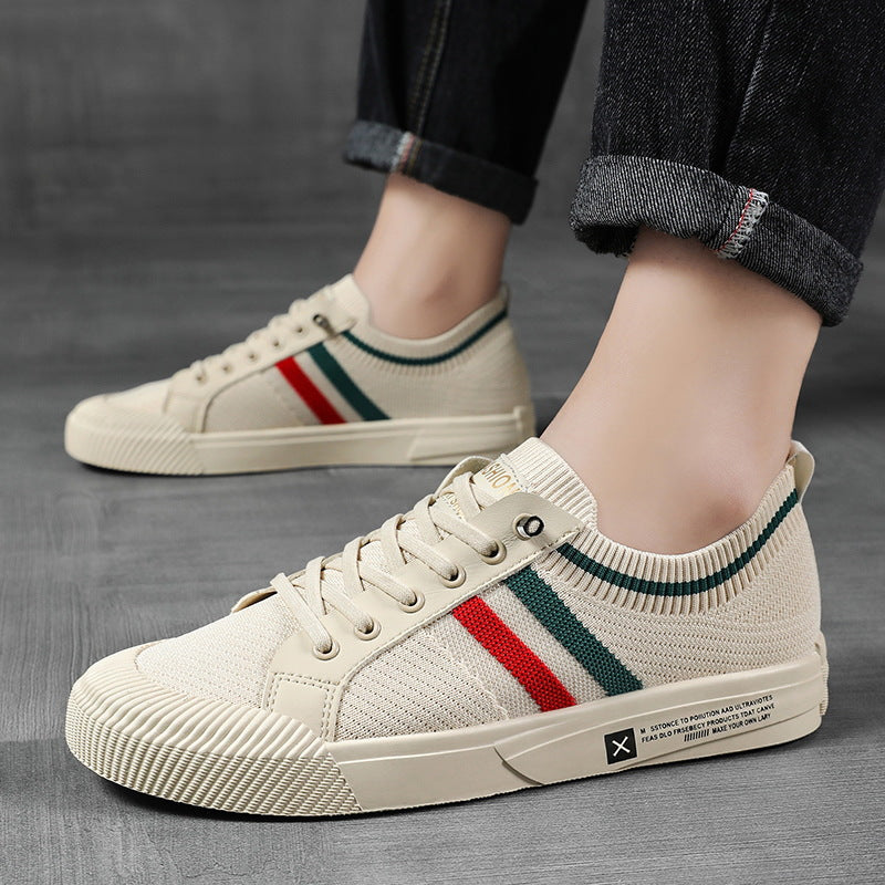 Comfortable men's lightweight sneakers, designed with breathable fabric and secure lace-up for modern daily fashion.