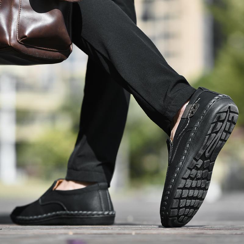 Fashion-forward men's black leather business casual shoes for spring/fall wardrobe