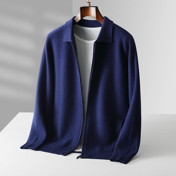 Merino wool men's jacket with functional pockets, ideal for winter wear and casual outings
