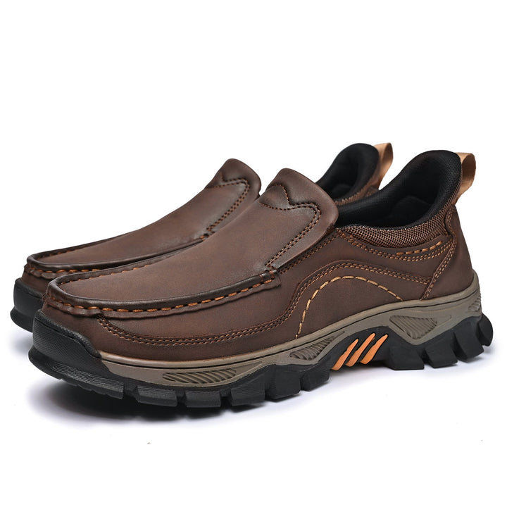Casual men's slip-on leather shoes, perfect for walking and daily wear