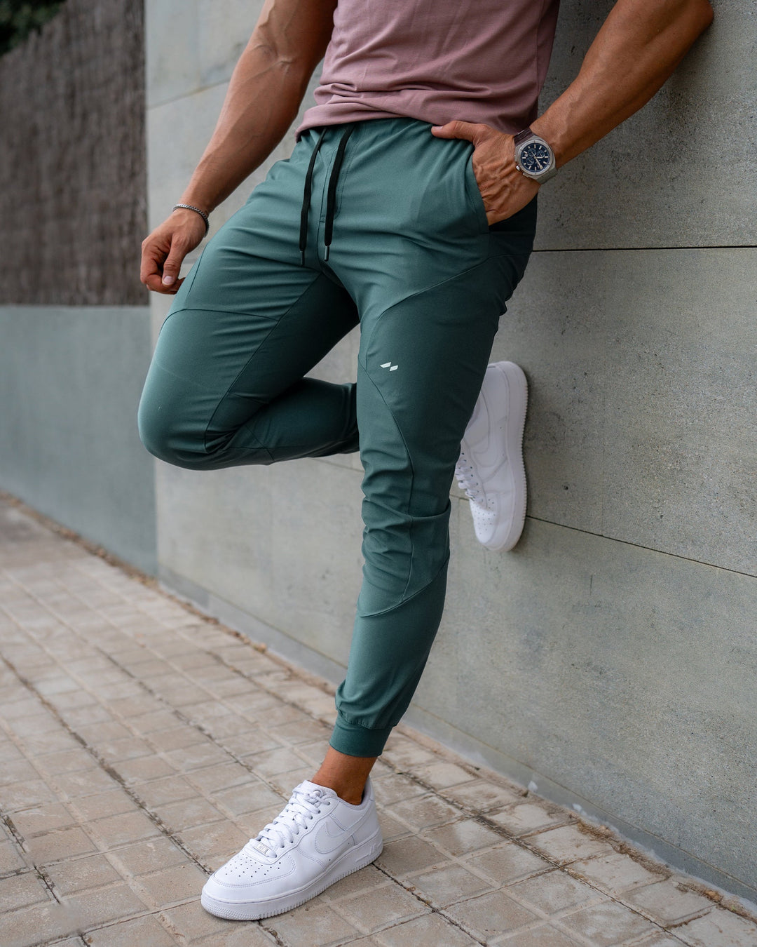 Men's active joggers, designed for comfort and performance, quick-dry material and tapered silhouette.