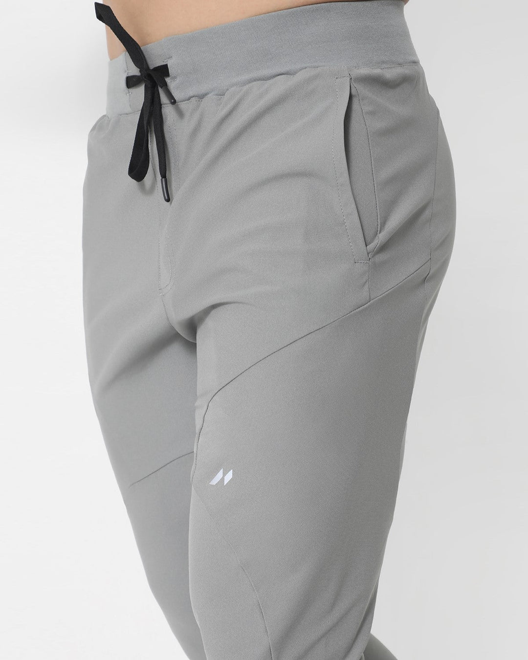 Men's smart casual joggers, perfect for transitioning from gym to street, quick-dry and flexible fabric.